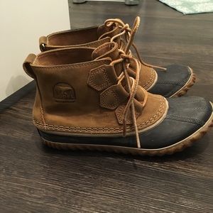 Sorel waterproof booties